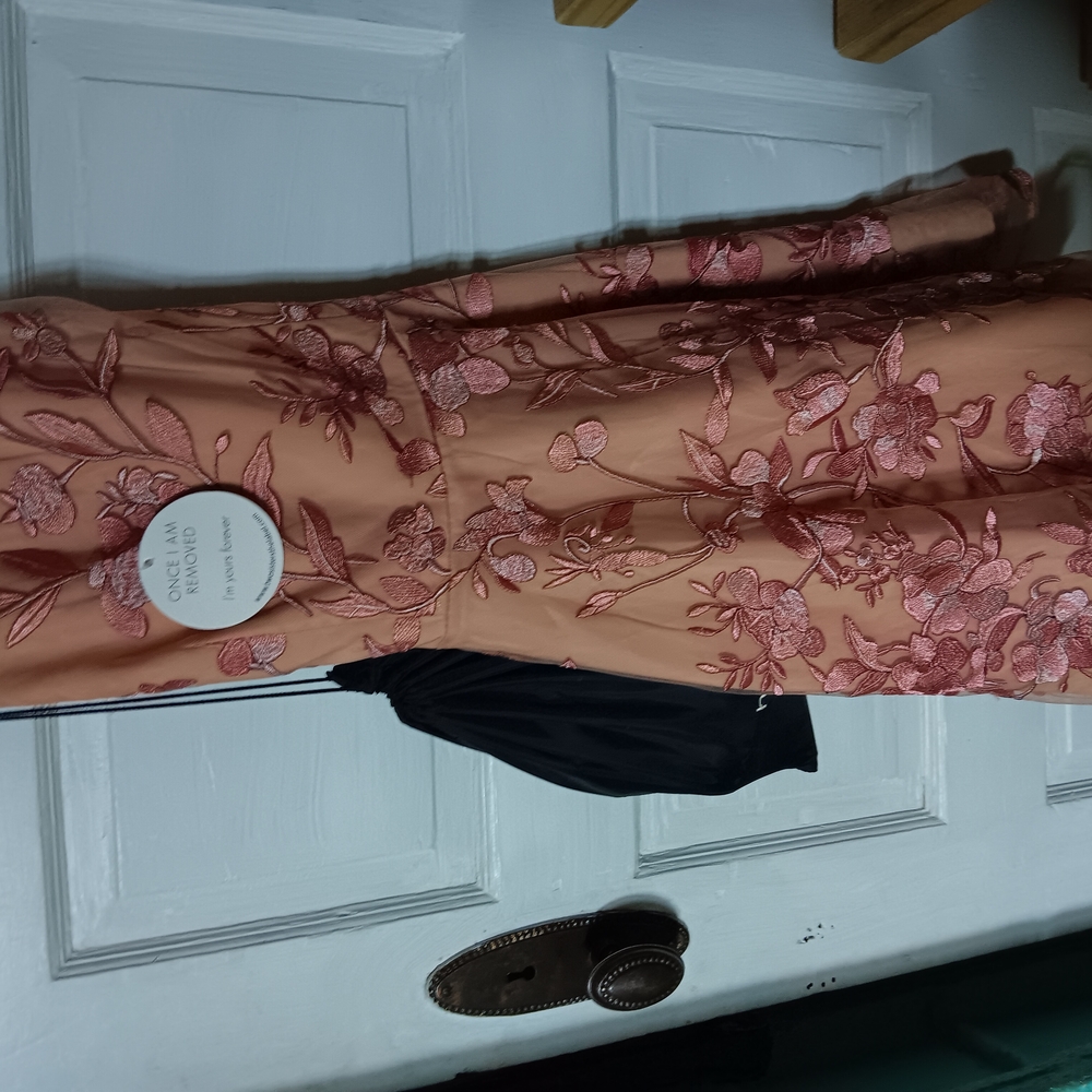 Chic Peach Floral Dress